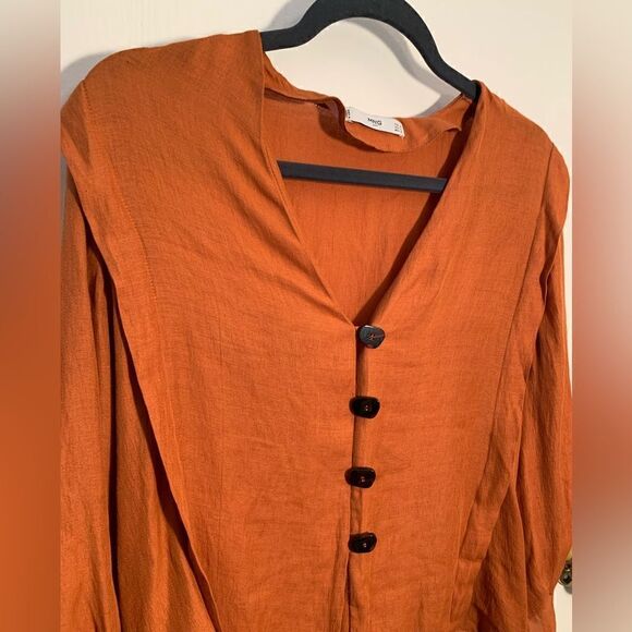 MNG suit EUC orange v-neck button down top Size medium - Picture 3 of 6